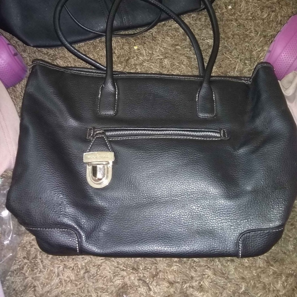 Name brand purses - Picture 2 of 4